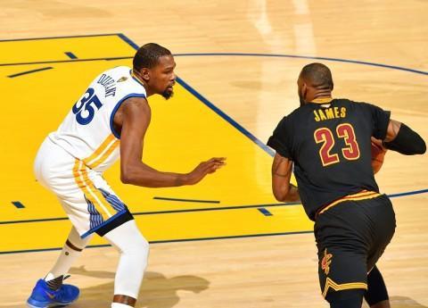 库里31+7+7，巴特勒21分，勇士120-113雄鹿，字母哥空砍34+10+5